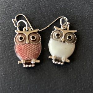 Charming Owl Earrings in Silver and Cream